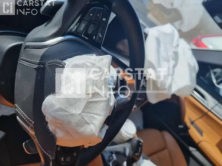 Photo 2 of 49: 2018 BMW 530i, VIN WBAJD3108JG970600 — Korean insurance auction