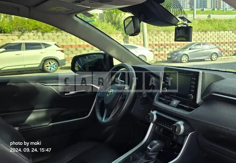 Photo 2 of 31: 2019 Toyota Love 4 — Korean insurance auction