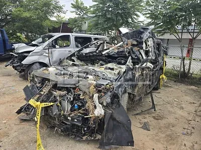 Photo 1 of 7: 2024 Kia Carnival — Korean insurance auction