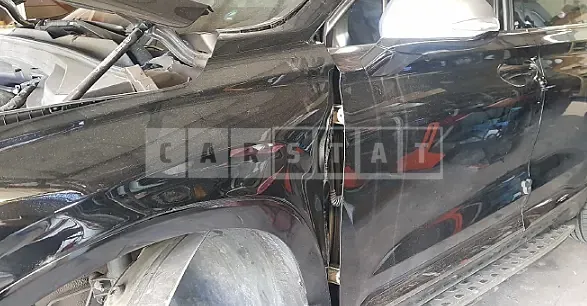 Photo 2 of 31: 2019 Hyundai Santa Fe, VIN KMHS581ADKU164894 — Korean insurance auction