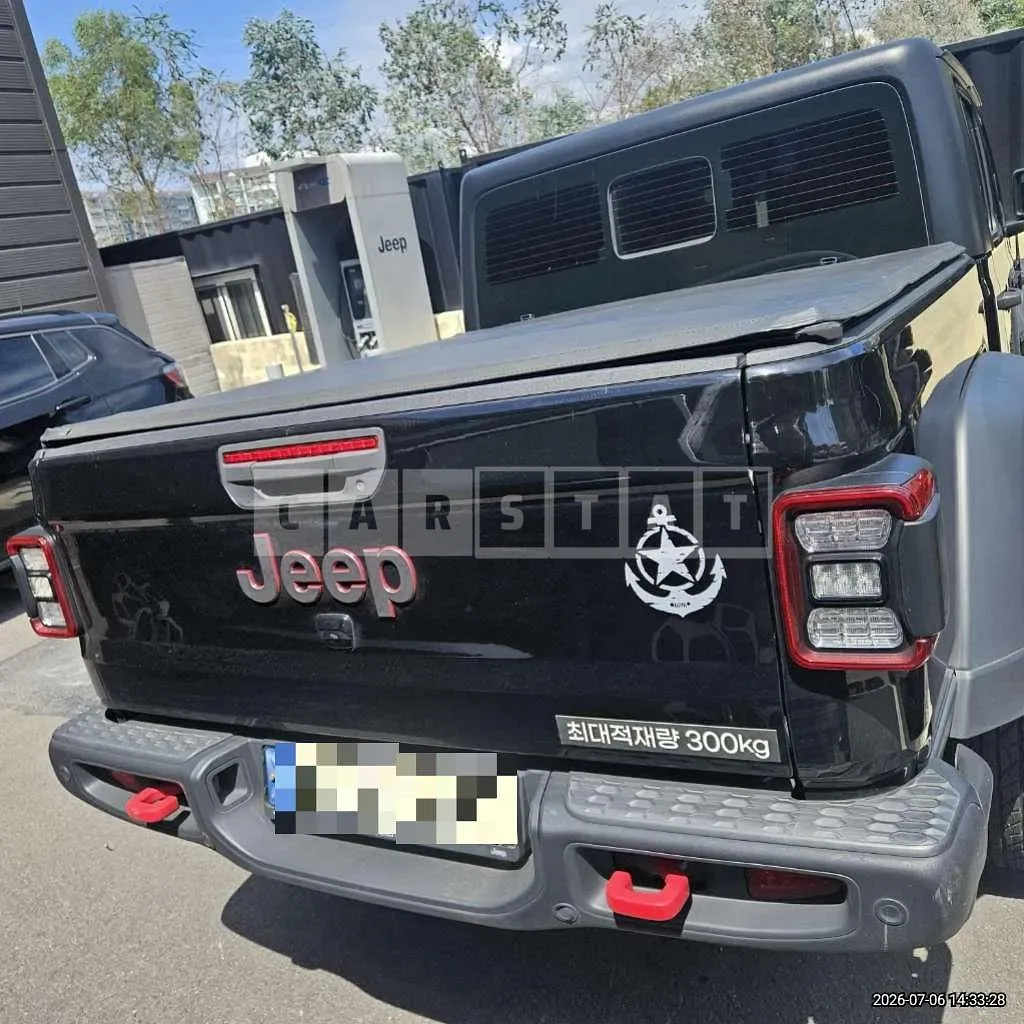 Photo 2 of 15: 2023 Jeep Straw Gladiator — Korean insurance auction