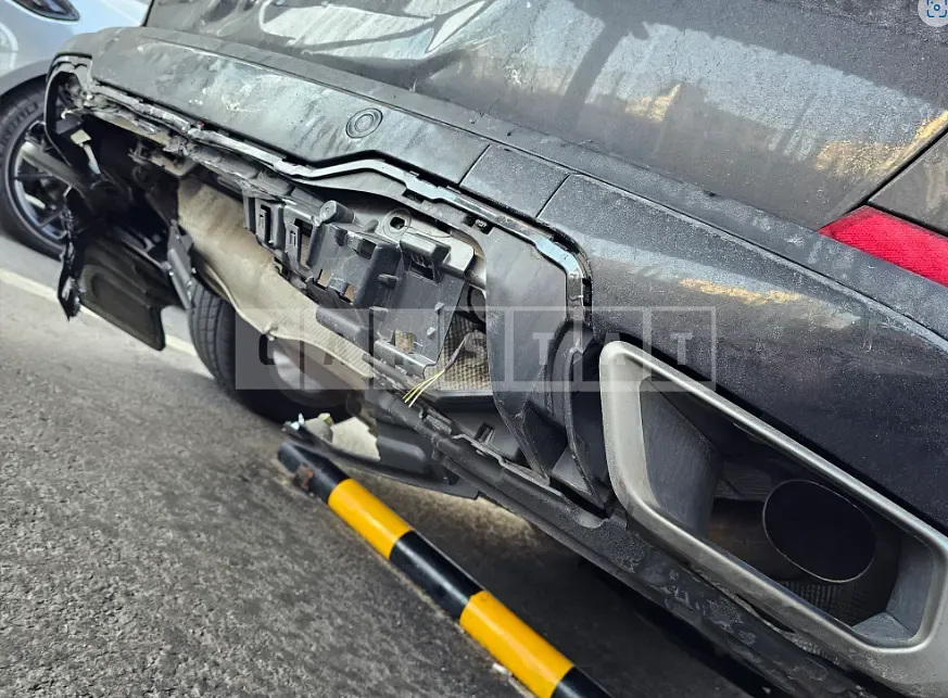 Photo 2 of 8: 2021 BMW X5 xDrive 30d — Korean insurance auction