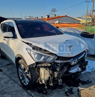 Photo 1 of 12: 2018 Hyundai Santa Fe, VIN KMHSW81UBJU827451 — Korean insurance auction