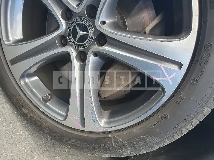 Photo 2 of 23: 2018 Mercedes-Benz E300, VIN WDDZF4JB9KA504630 — Korean insurance auction