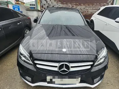 Photo 1 of 9: 2017 Mercedes-Benz C200 — Korean insurance auction