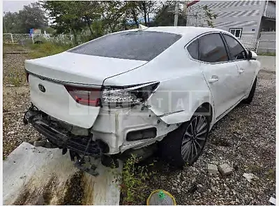 Photo 1 of 11: 2019 Kia K7 — Korean insurance auction
