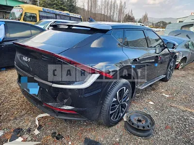 Photo 1 of 20: 2023 Kia EV6 Long Range Earth — Korean insurance auction