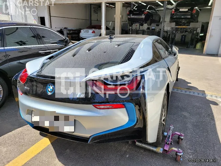 Photo 2 of 16: 2015 BMW i8., VIN WBY2Z2106FV346525 — Korean insurance auction
