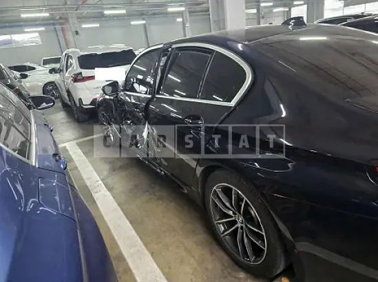Photo 2 of 32: 2021 BMW 523d — Korean insurance auction