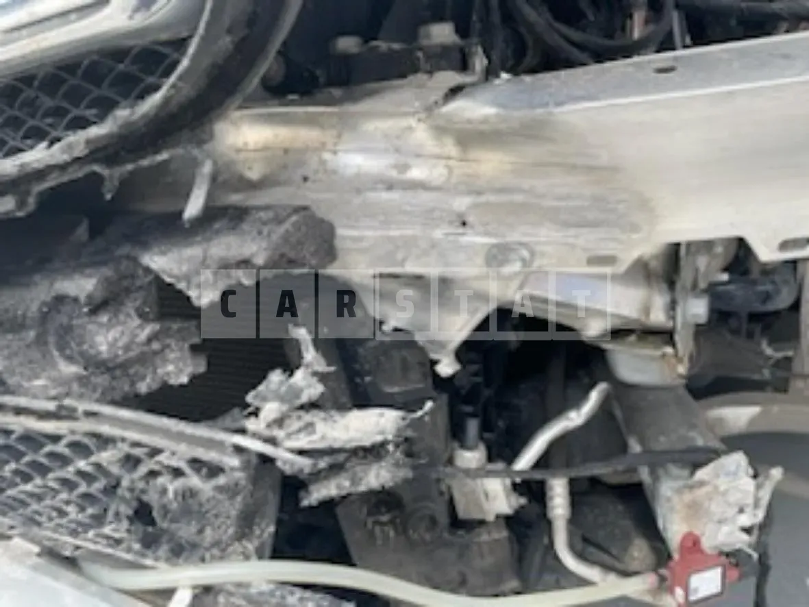 Photo 2 of 28: 2020 Mercedes-Benz E300, VIN WDDZF4JB4LA729071 — Korean insurance auction