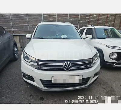 Photo 1 of 30: 2015 Volkswagen Tiguan 2.0 TDI Blue Motion — Korean insurance auction