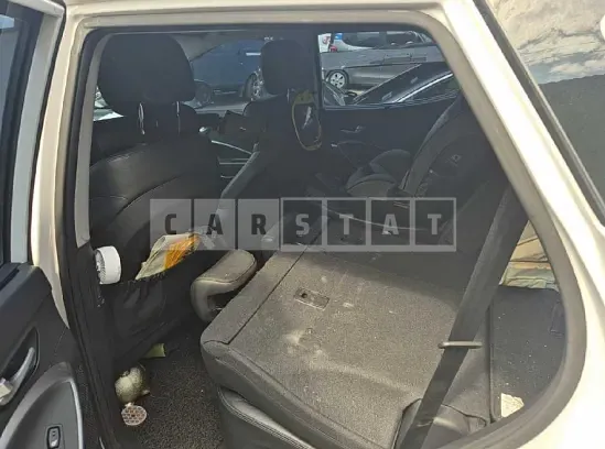 Photo 2 of 15: 2015 Hyundai Santa Fe — Korean insurance auction