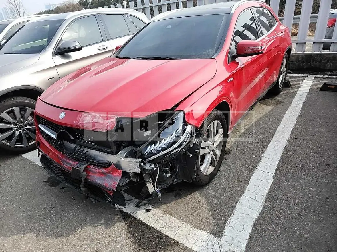 Photo 2 of 10: 2016 Mercedes-Benz GLA200 d, VIN WDCTG0JB6GJ262127 — Korean insurance auction