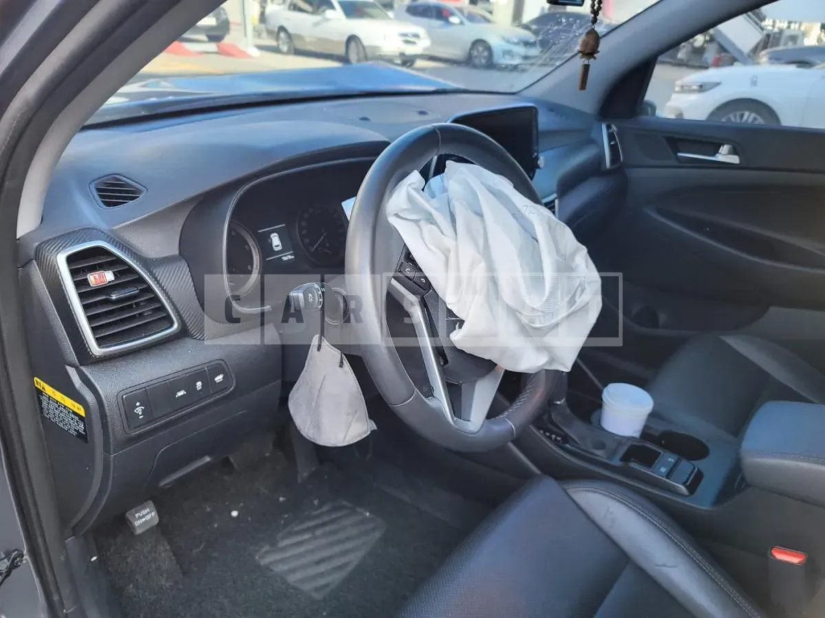 Photo 2 of 12: 2020 Hyundai Tucson TL, VIN KMHJ381ABLU355532 — Korean insurance auction