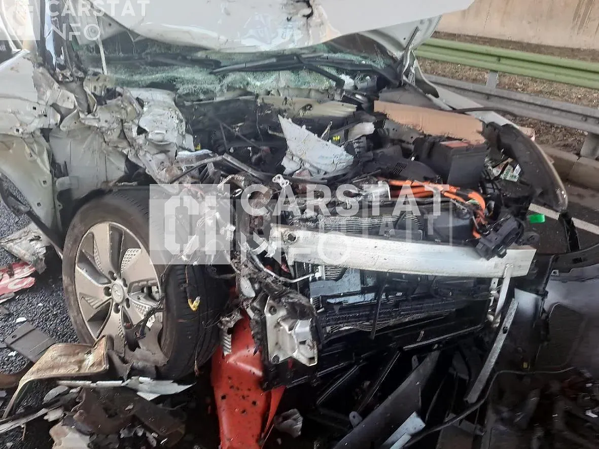 Photo 2 of 4: 2018 Hyundai Kona Electric — Korean insurance auction