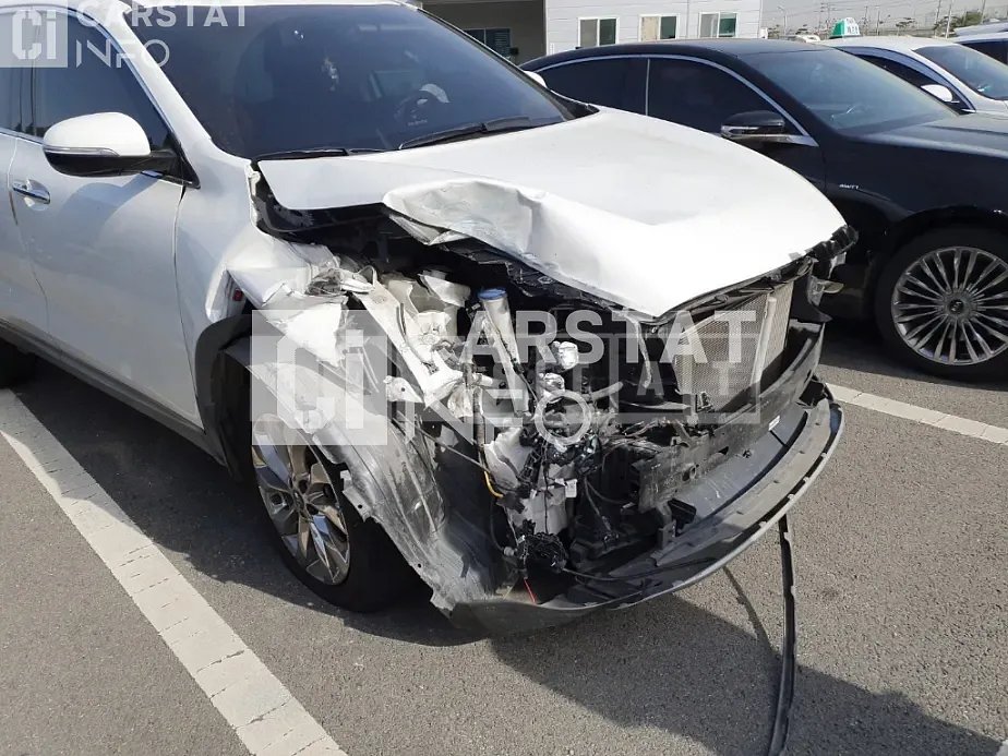 Photo 2 of 27: 2018 Kia Sorento 2.2, VIN KNAPH81BBJA433438 — Korean insurance auction