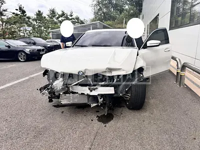 Photo 1 of 30: 2022 BMW 320d, VIN WBA5V5105NFN03365 — Korean insurance auction