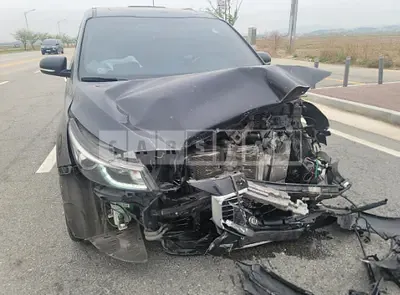 Photo 1 of 7: 2017 Kia Carnival, VIN KNAMC81ABHS284247 — Korean insurance auction