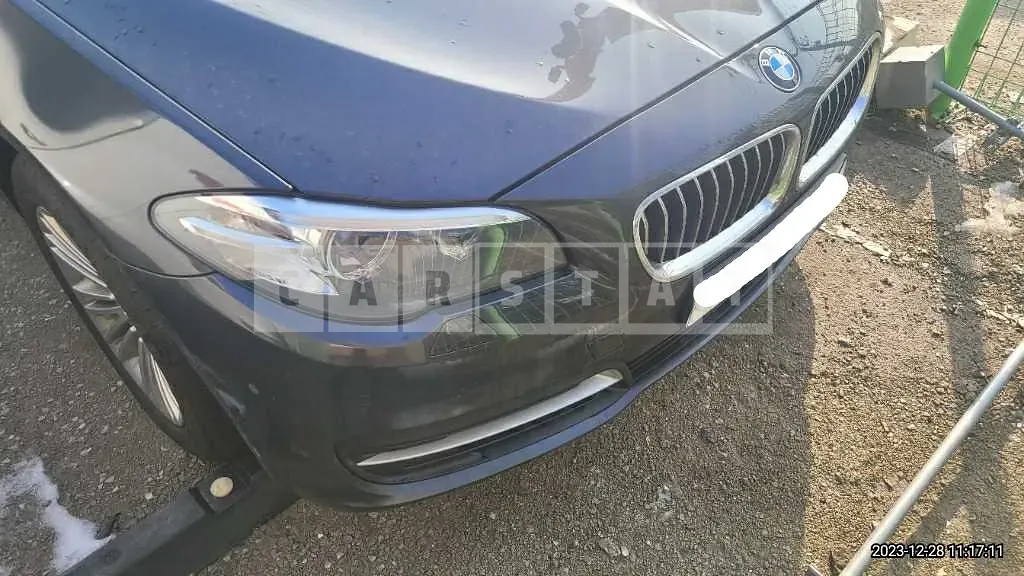 Photo 2 of 8: 2015 BMW 520d, VIN WBA5E5103FG059155 — Korean insurance auction