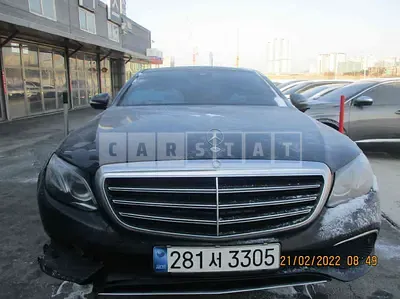 Photo 1 of 41: 2017 Mercedes-Benz E220d, VIN WDDZF0EB8HA045294 — Korean insurance auction