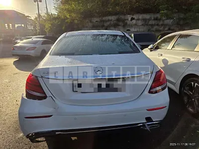 Photo 1 of 16: 2019 Mercedes-Benz E220 d — Korean insurance auction