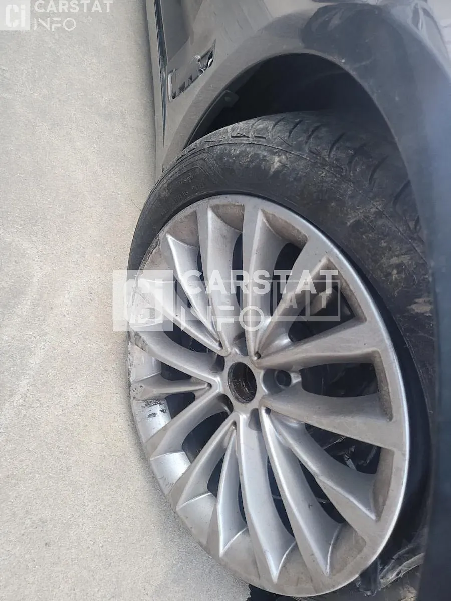 Photo 2 of 12: 2018 BMW 520d — Korean insurance auction