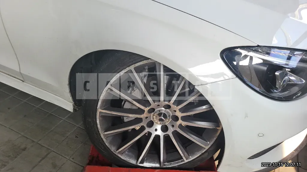 Photo 2 of 29: 2017 Mercedes-Benz C200 Coupe — Korean insurance auction