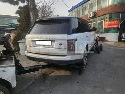 Photo 1 of 22: 2018 Land Rover Range Rover 4.4d, VIN SALGA2BJ1JA512769 — Korean insurance auction