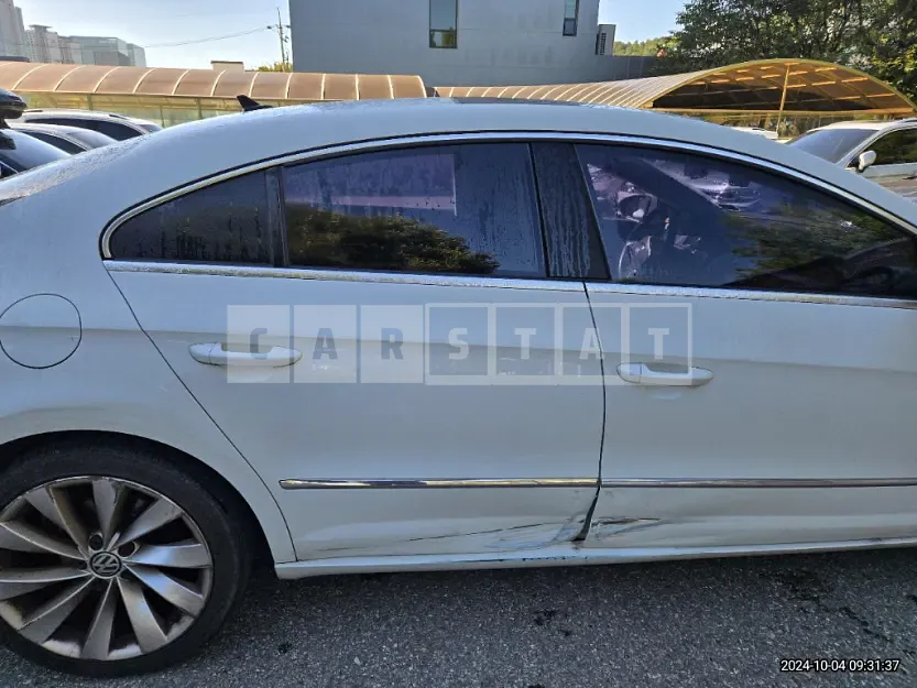 Photo 2 of 17: 2015 Volkswagen CC 2.0 TDI Blue Motion — Korean insurance auction