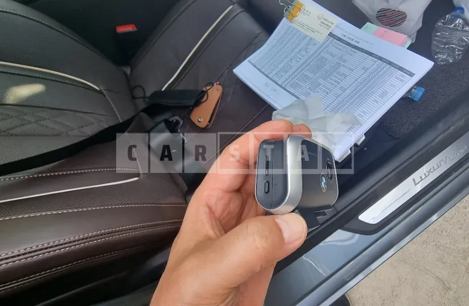 Photo 2 of 38: 2018 BMW 520d xDrive, VIN WBAJC5108JG862394 — Korean insurance auction