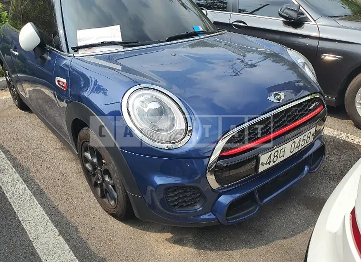 Photo 2 of 13: 2016 MINI Cooper, VIN WMWXP5108G2A92575 — Korean insurance auction