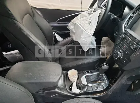 Photo 2 of 17: 2018 Hyundai Santa Fe, VIN KMHSW81UBJU793209 — Korean insurance auction