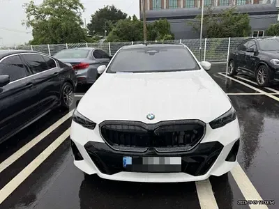 Photo 1 of 10: 2024 BMW 520i — Korean insurance auction