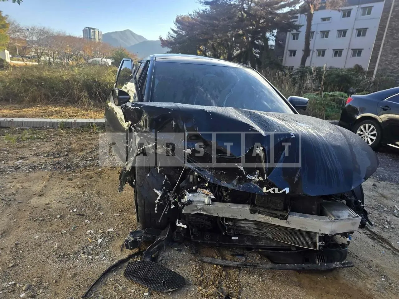 Photo 2 of 9: 2021 Kia EV6 Long Range, VIN KNAC381CPNA012425 — Korean insurance auction