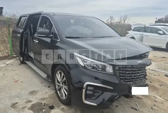 Photo 2 of 22: 2019 Kia Carnival, VIN KNAME81ABKS508634 — Korean insurance auction