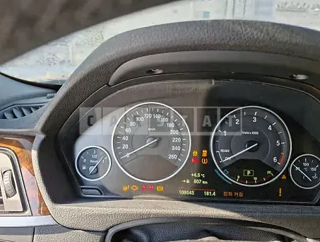 Photo 2 of 12: 2015 BMW 320d — Korean insurance auction