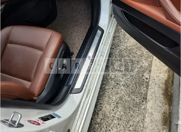 Photo 2 of 12: 2016 BMW 520d — Korean insurance auction