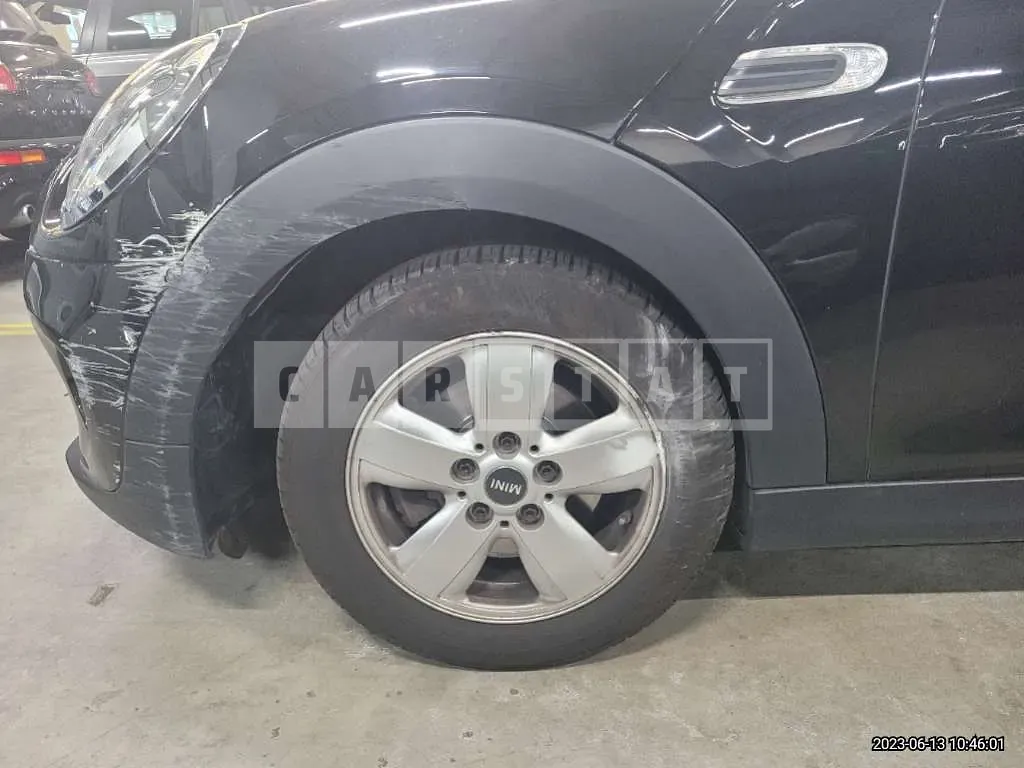 Photo 2 of 19: 2015 MINI Cooper D Five-Door, VIN WMWXT3106F2B73248 — Korean insurance auction