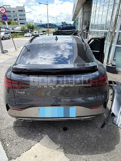 Photo 1 of 28: 2022 Genesis GV60 Electric — Korean insurance auction