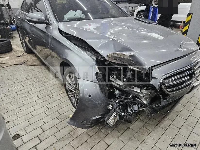 Photo 2 of 77: 2022 Mercedes-Benz E350 4Matic, VIN W1KZF8GB5PB110235 — Korean insurance auction