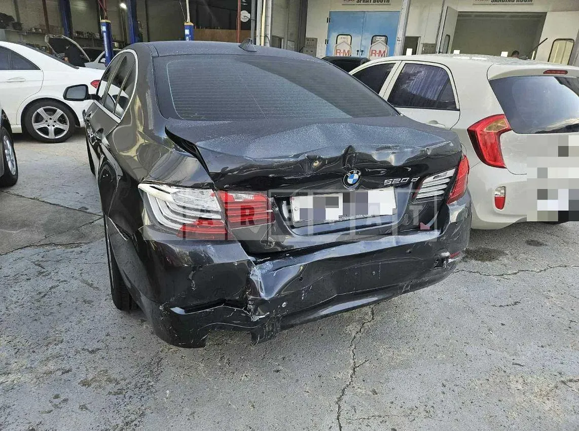 Photo 2 of 13: 2014 BMW 520d — Korean insurance auction