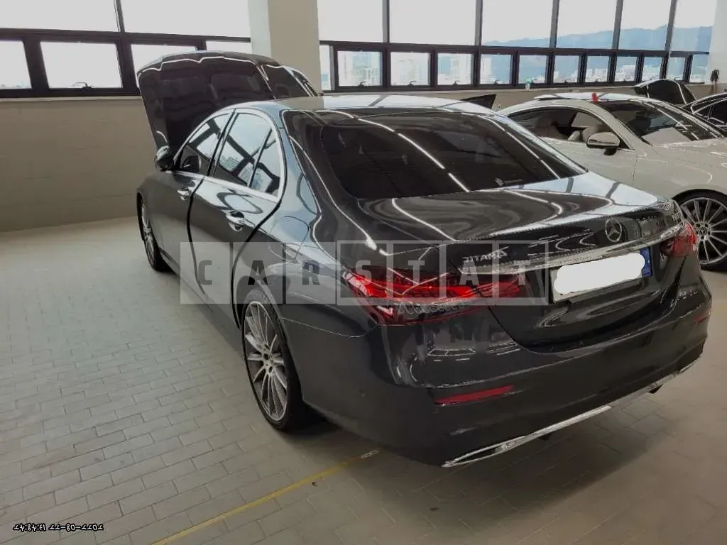Photo 2 of 8: 2022 Mercedes-Benz E 350 4Matic, VIN W1KZF8GB9NB065488 — Korean insurance auction