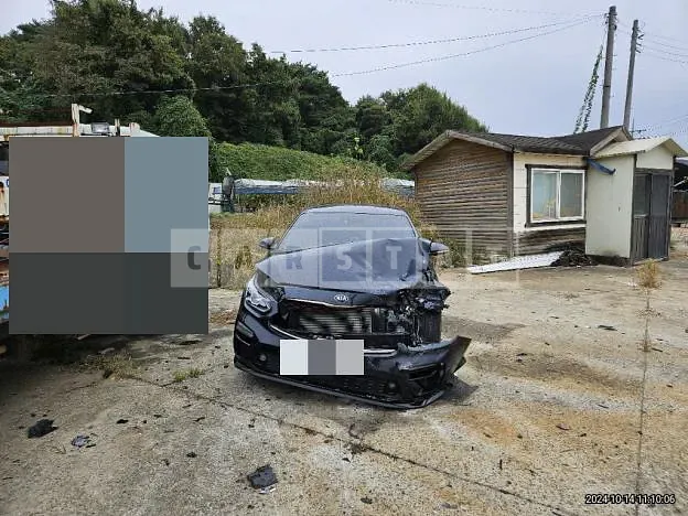 Photo 2 of 15: 2019 Kia K3 1.6 — Korean insurance auction