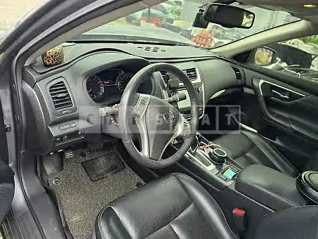 Photo 2 of 6: 2017 Nissan Altima 2.5 — Korean insurance auction