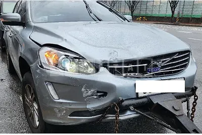 Photo 1 of 7: 2017 Volvo XC60 D3, VIN YV1DZARBDH2054049 — Korean insurance auction