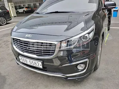 Photo 1 of 19: 2018 Kia Carnival High Limousine, VIN KNAME811BJS428945 — Korean insurance auction