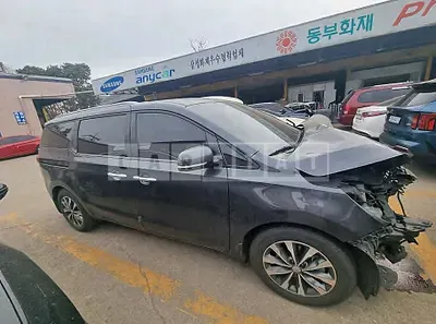 Photo 1 of 10: 2016 Kia Carnival, VIN KNAMB81ABGS096044 — Korean insurance auction
