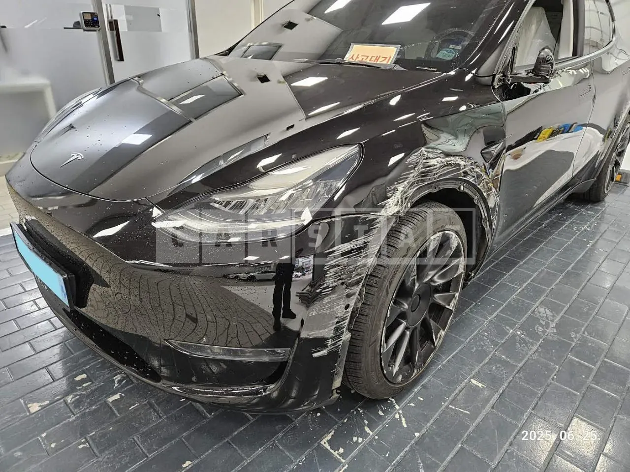 Photo 2 of 20: 2021 Tesla Model Y, VIN 5YJYGDEE8MF167496 — Korean insurance auction