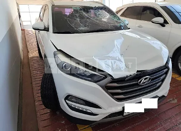 Photo 2 of 18: 2016 Hyundai Tucson, VIN KMHJ381ADGU204673 — Korean insurance auction