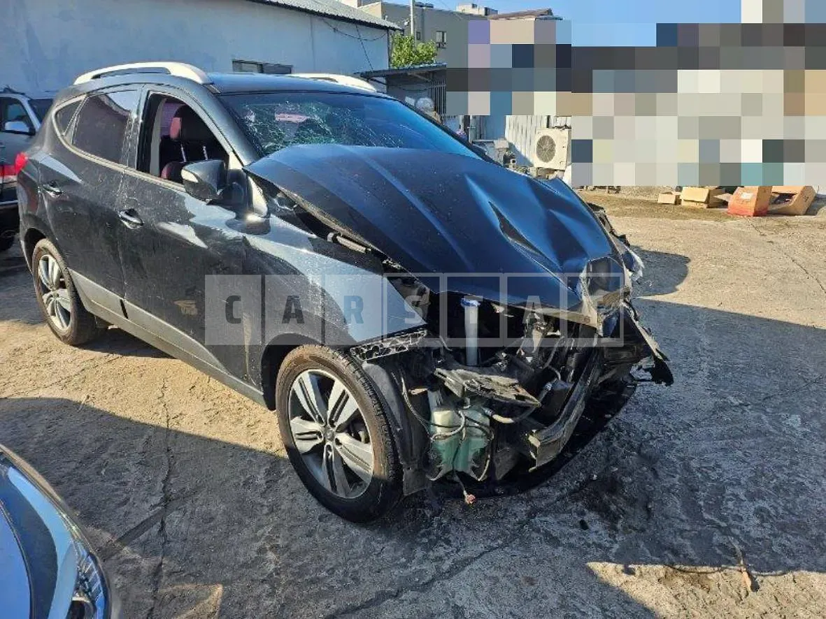 Photo 2 of 6: 2015 Hyundai Tucson ix — Korean insurance auction